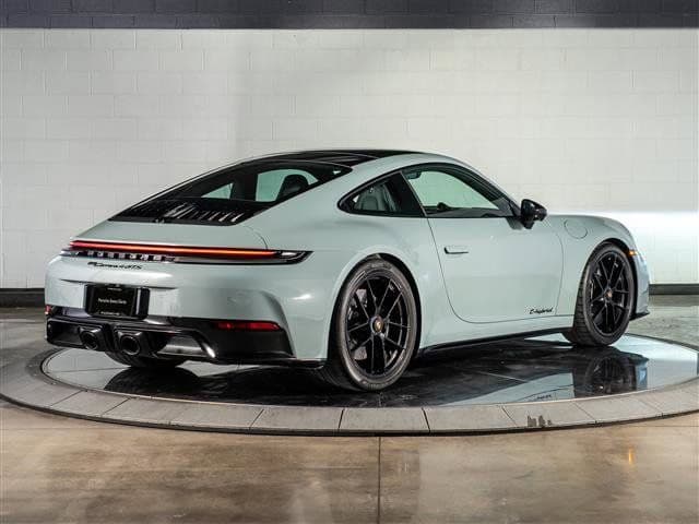 2025 Porsche 911 photo 1