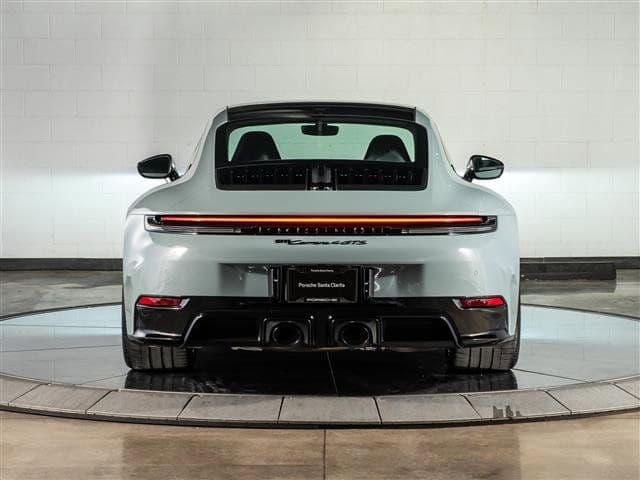 2025 Porsche 911 photo 2