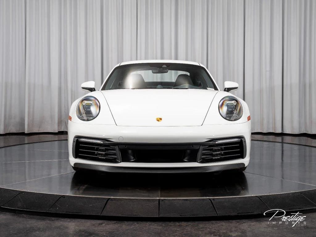 2024 Porsche 911 photo 2