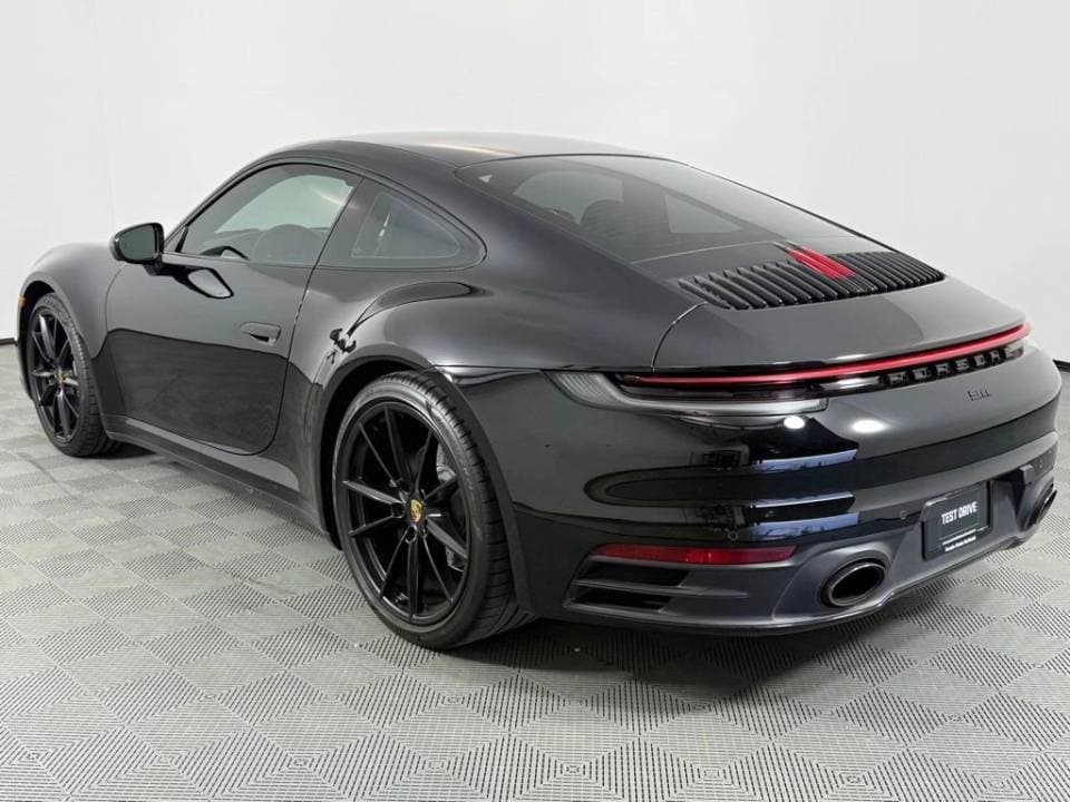 2021 Porsche 911 photo 3