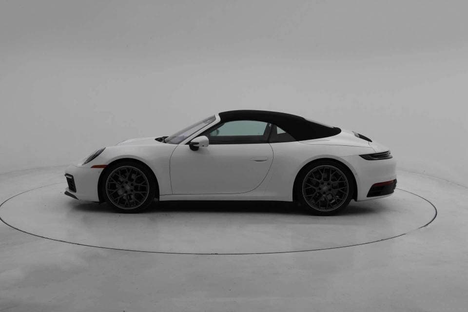 2024 Porsche 911 photo 2
