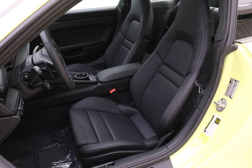 2025 Porsche 911 photo 3