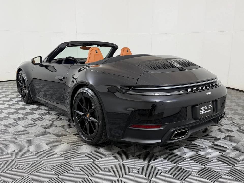 2026 Porsche 911 photo 2