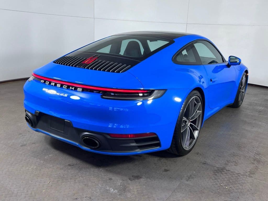 2022 Porsche 911 photo 3
