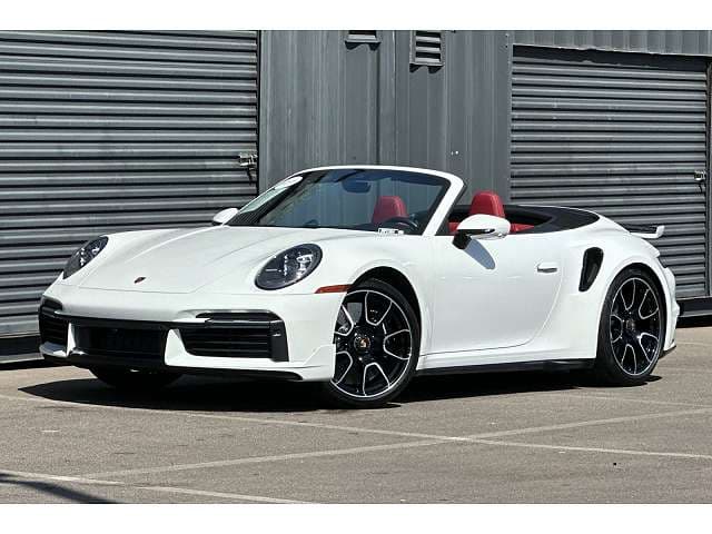 2025 Porsche 911 photo 3