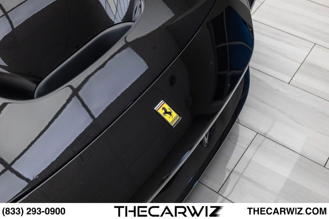 2021 Ferrari F8 photo 1