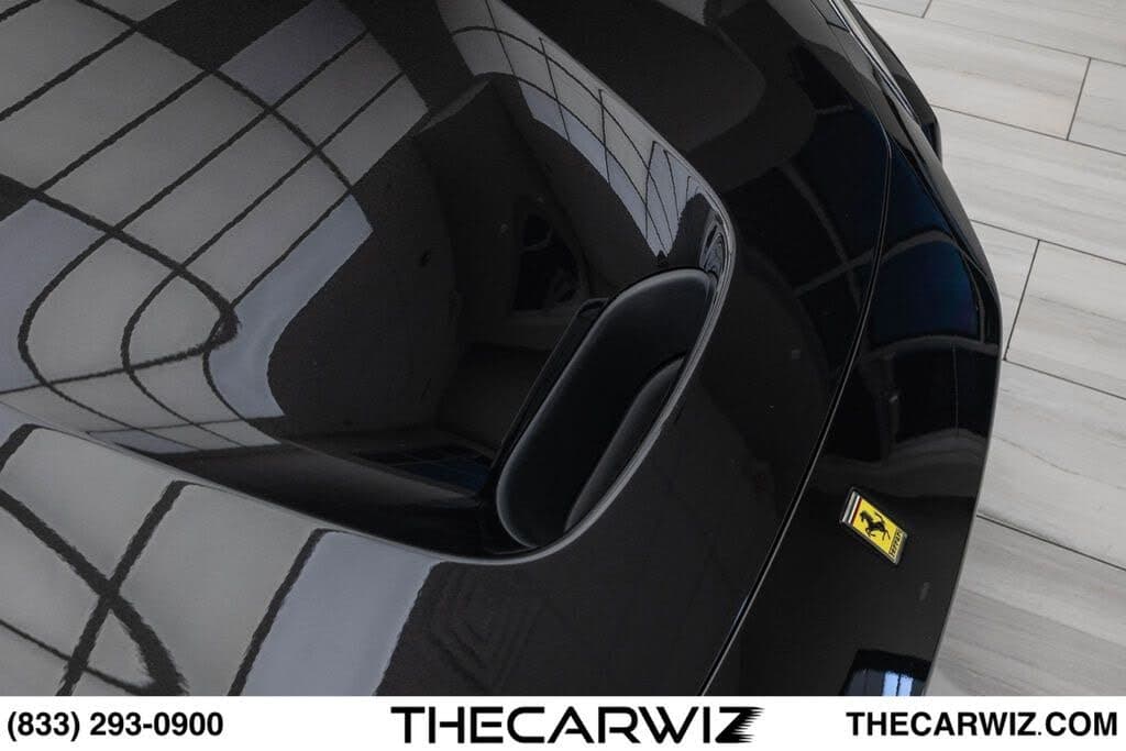 2021 Ferrari F8 photo 3