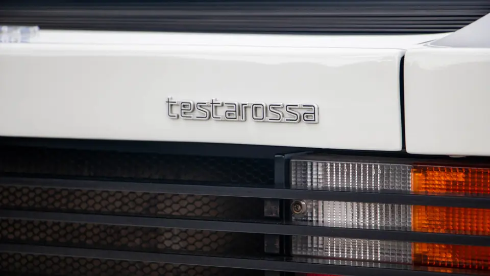 1988 Ferrari Testarossa photo 4
