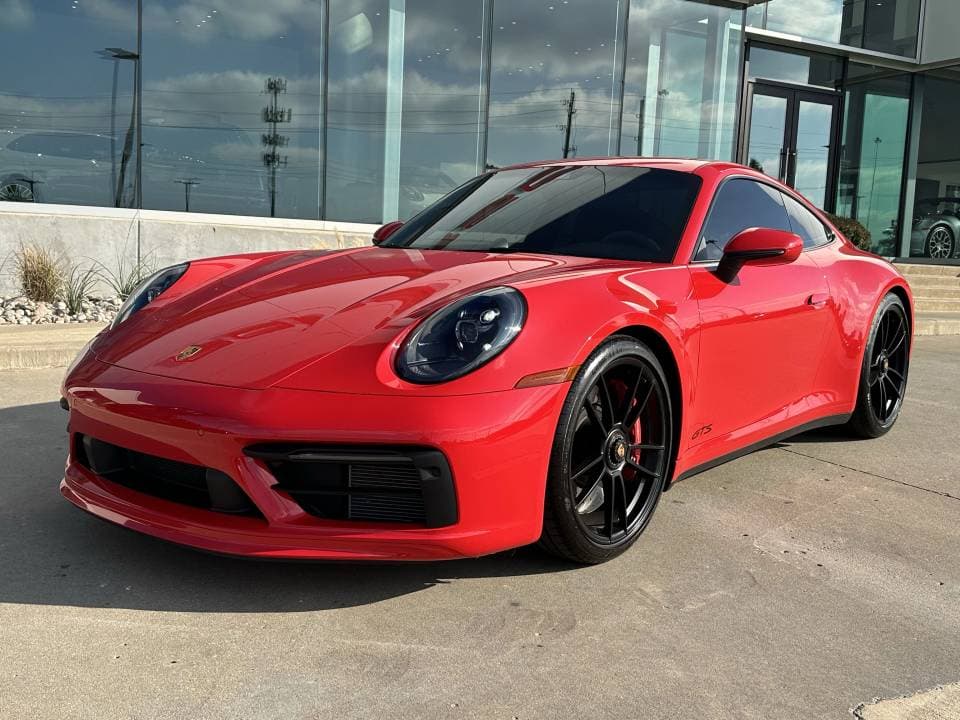 2023 Porsche 911 photo 2
