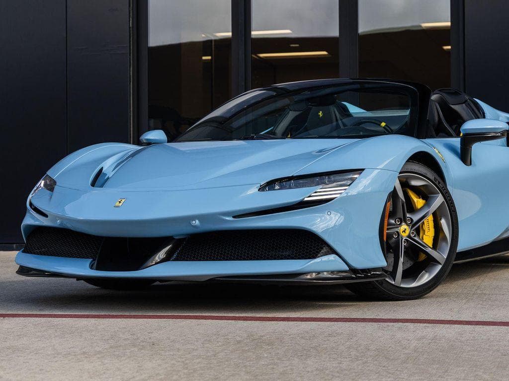 2024 Ferrari SF90 photo 3