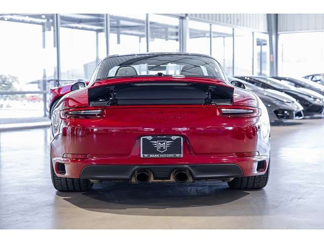 2017 Porsche 911 photo 2