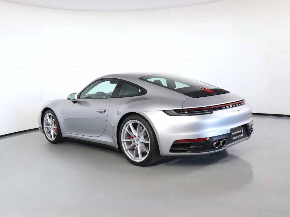 2020 Porsche 911 photo 2