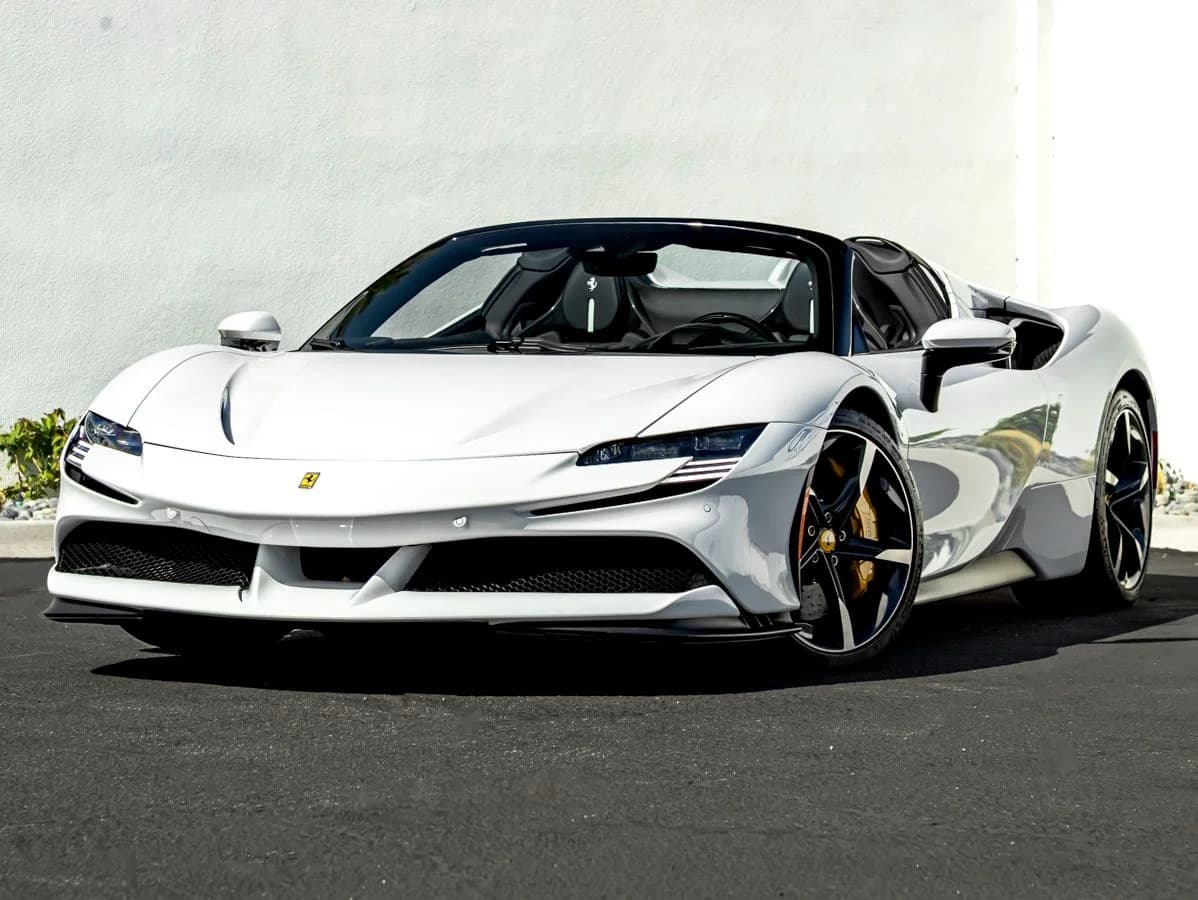 2024 Ferrari SF90 photo 2