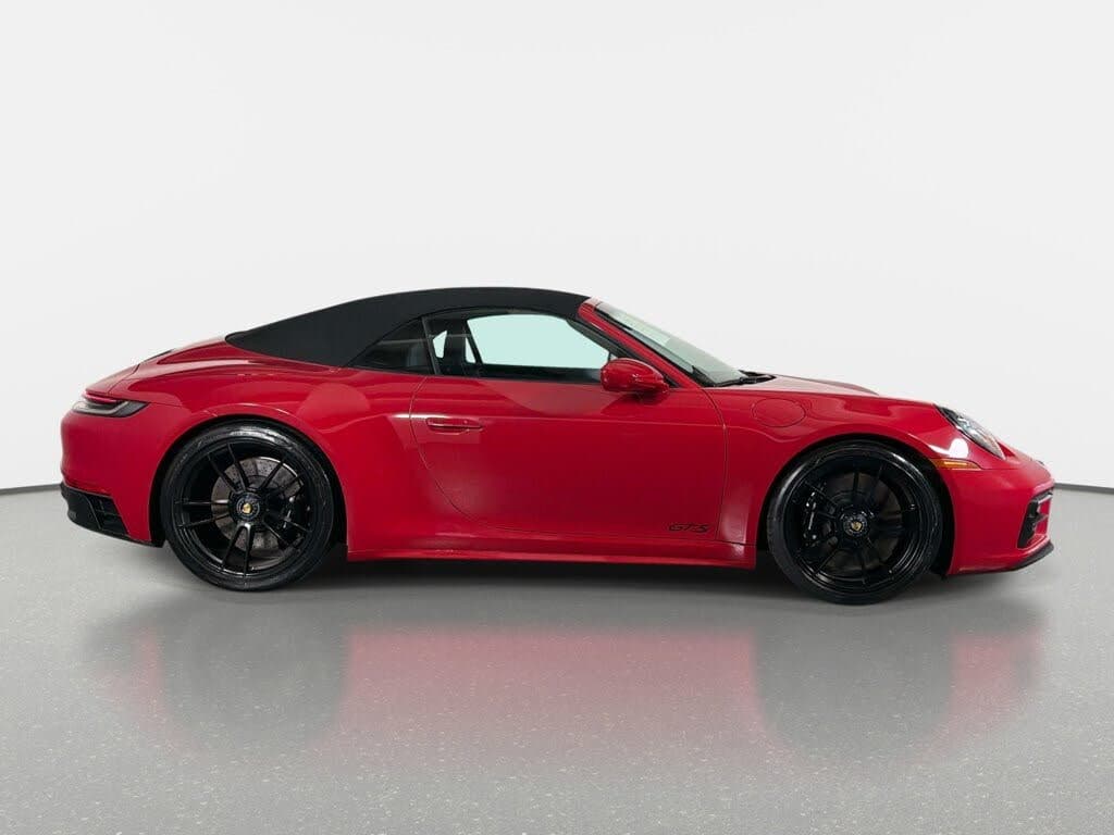 2023 Porsche 911 photo 3