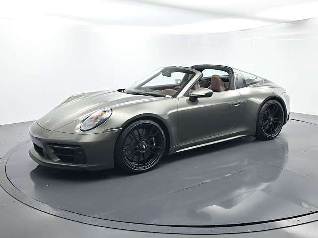 2024 Porsche 911 photo 2