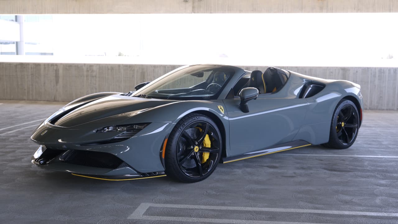 2023 Ferrari SF90