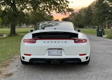 2017 Porsche 911 photo 3