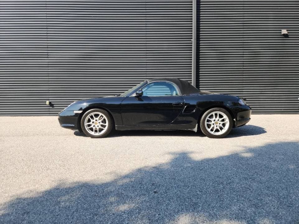 2003 Porsche Boxster photo 2