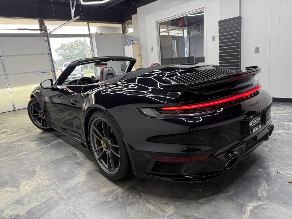 2022 Porsche 911 photo 2