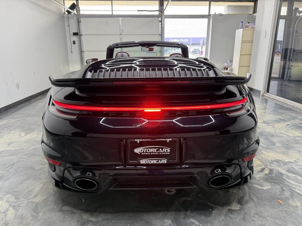2022 Porsche 911 photo 3
