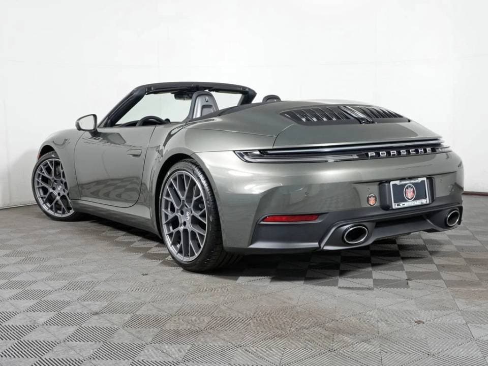 2026 Porsche 911 photo 2