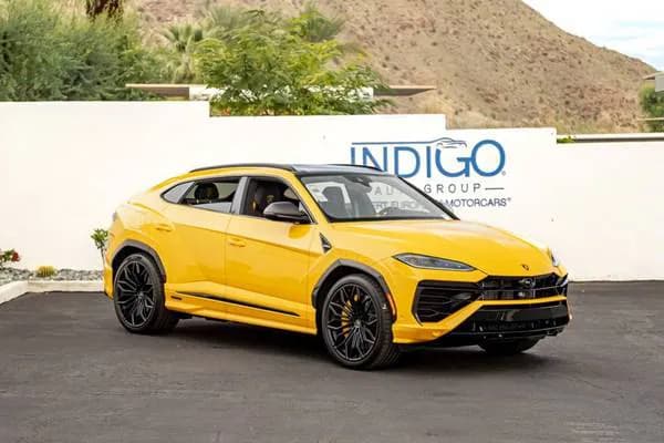 2026 Lamborghini Urus photo 4